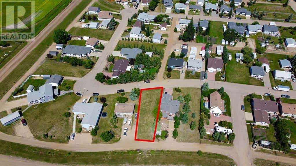 119 6 Avenue SW — Falher, Alberta - Photo 2 of 4