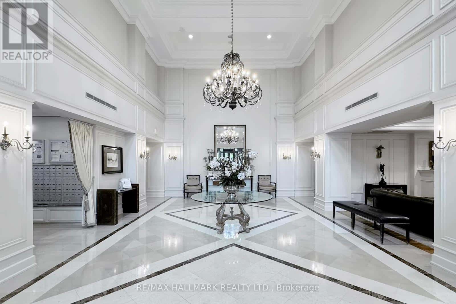 LPH05 - 660 SHEPPARD AVENUE E — Toronto (Bayview Village), Ontario - Photo 3 of 39