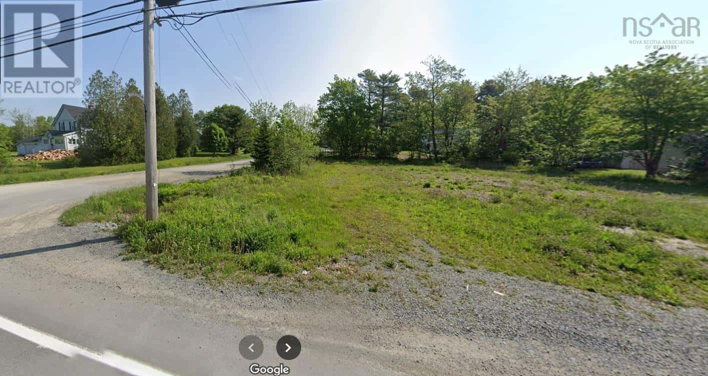 669 Highway 1 — Mount Uniacke, Nova Scotia - Photo 2 of 4