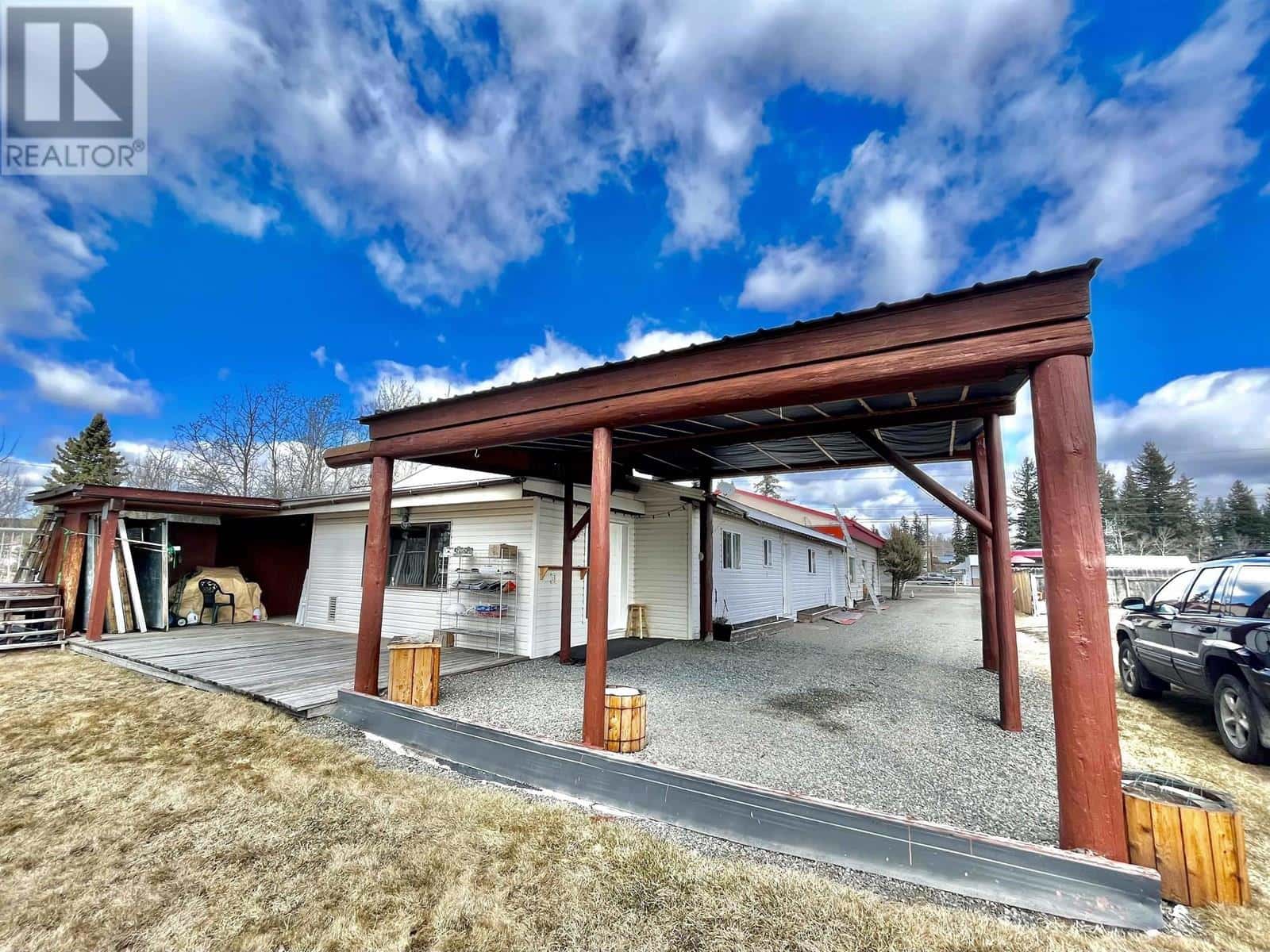 3988 S CARIBOO 97 HIGHWAY — Lac La Hache, British Columbia - Photo 3 of 42