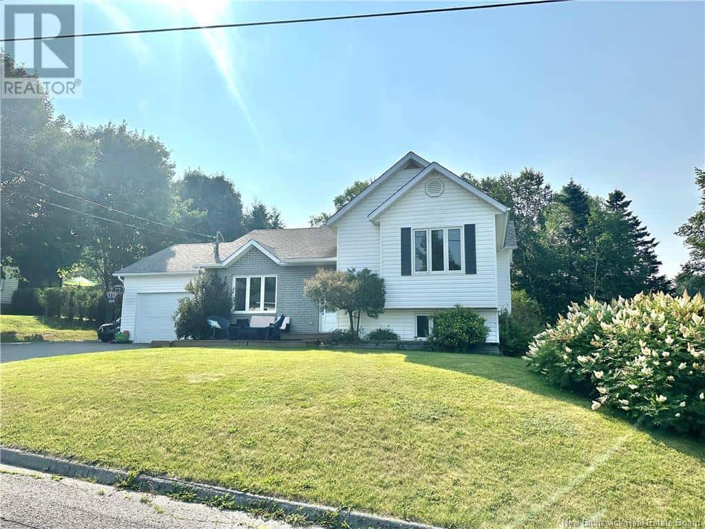 45 Mgr Dionne Avenue — Edmundston, New Brunswick - Photo 3 of 30