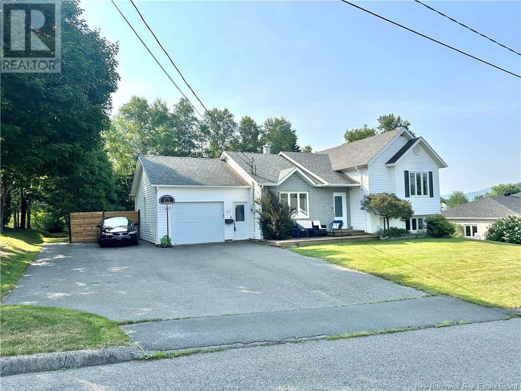 45 Mgr Dionne Avenue — Edmundston, New Brunswick - Photo 2 of 30