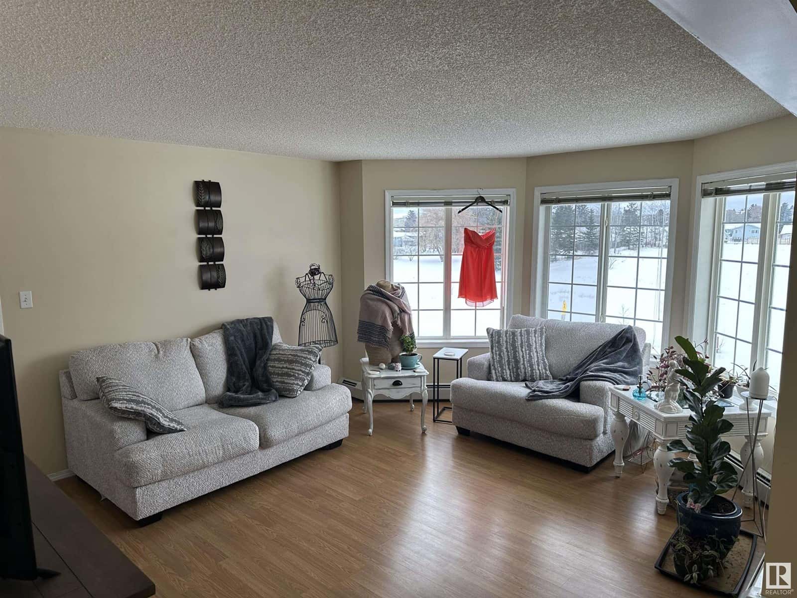 #5 4903 51 AV — Cold Lake, Alberta - Photo 3 of 28