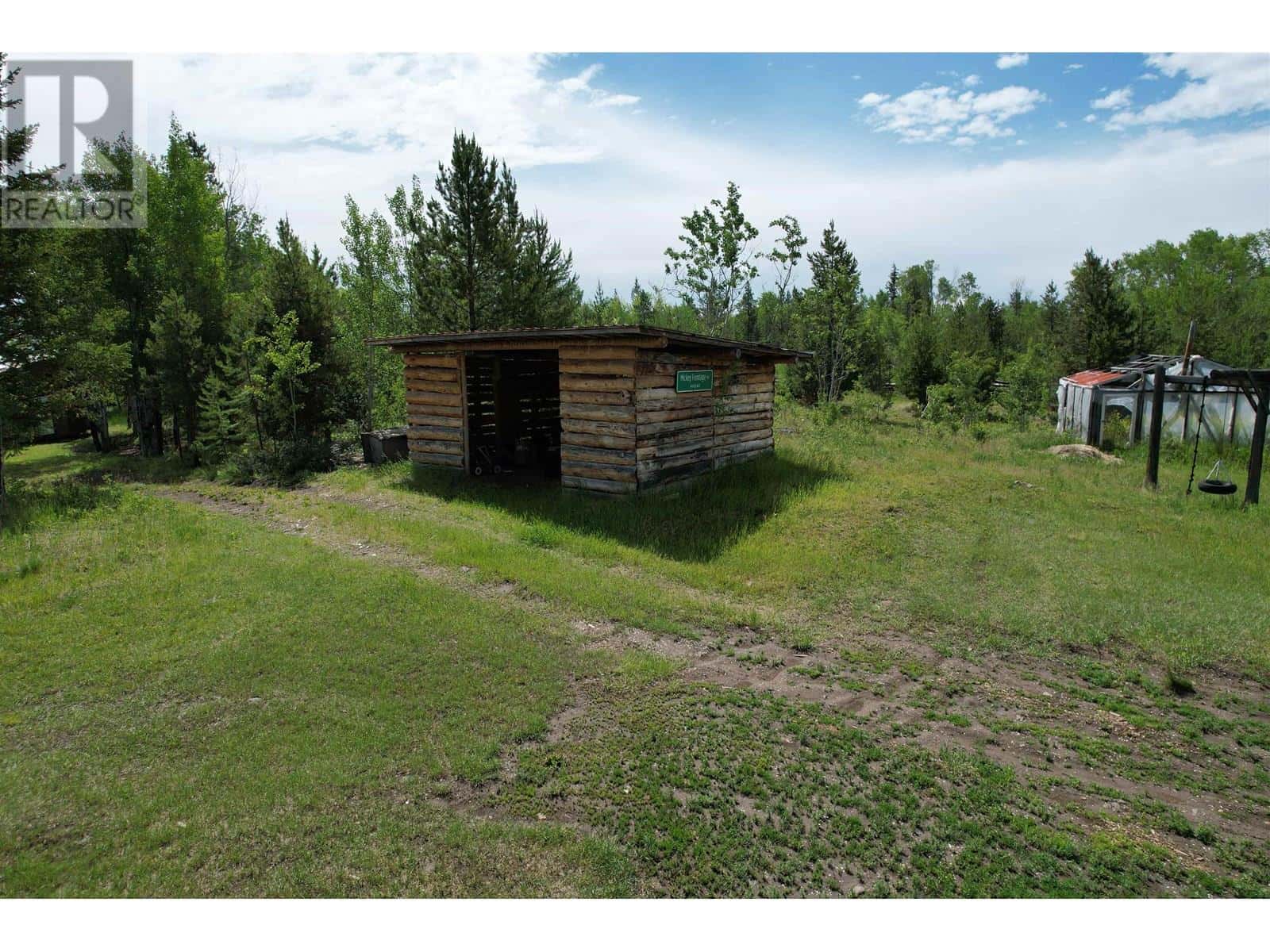 1436 S CARIBOO 97 HIGHWAY — 70 Mile House, British Columbia - Photo 5 of 34