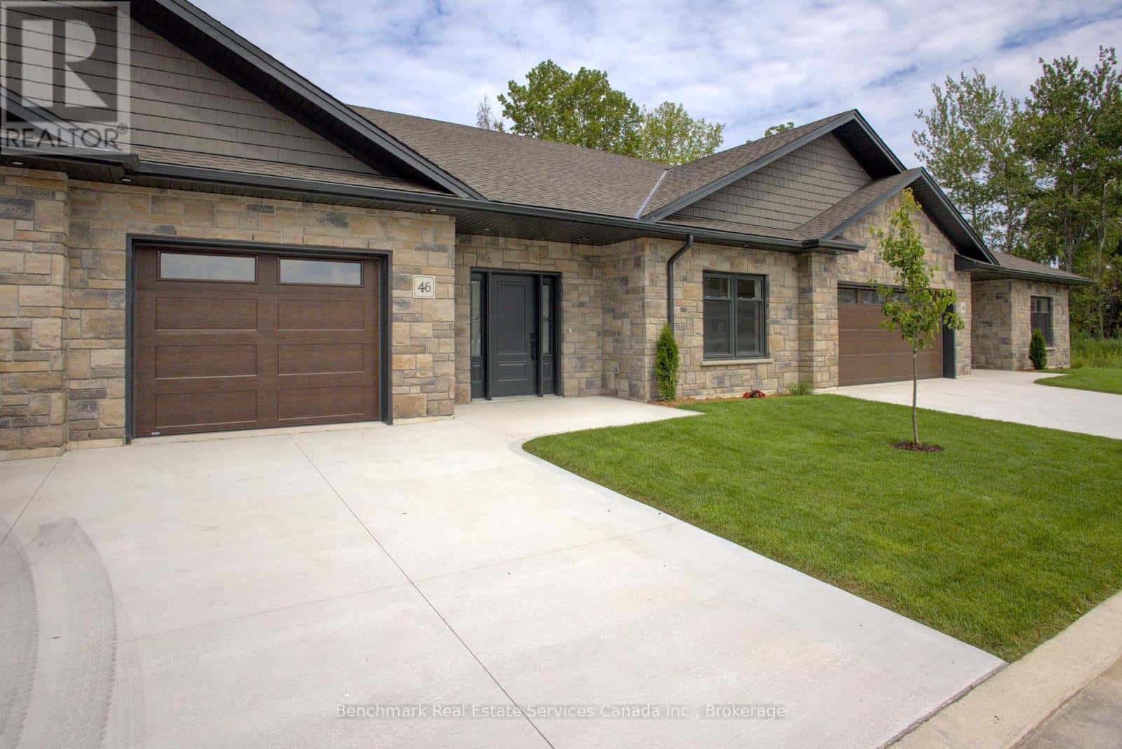 38 - 1182 QUEEN STREET — Kincardine, Ontario - Photo 2 of 39