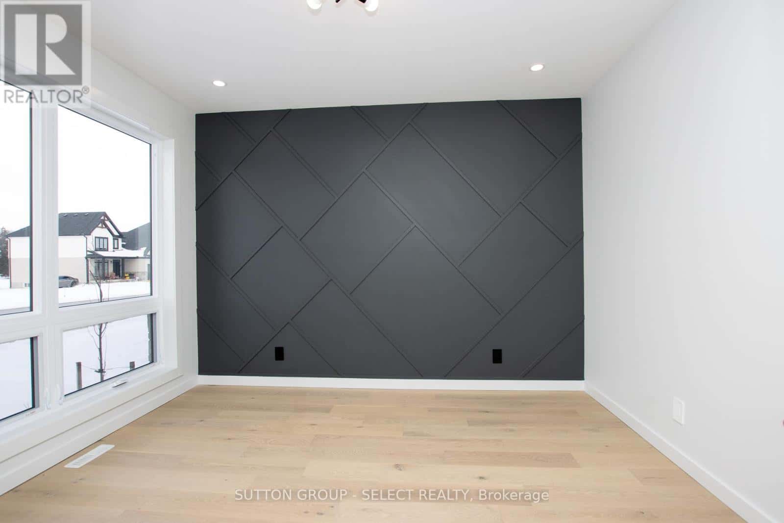 115 OPTIMIST DRIVE — Southwold (Talbotville), Ontario - Photo 3 of 36