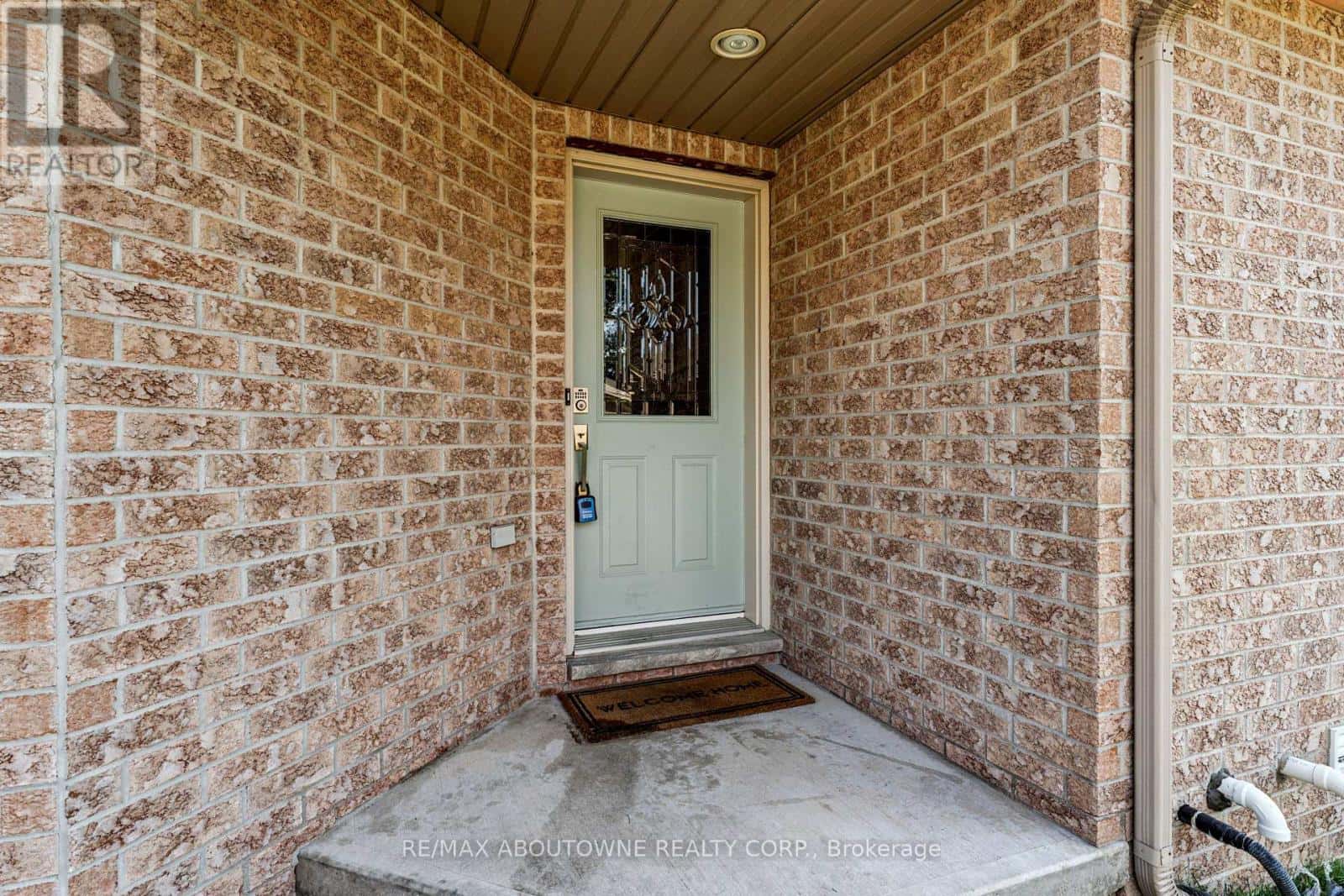 66 BRIDGEWATER COURT — Welland (N. Welland), Ontario - Photo 3 of 29