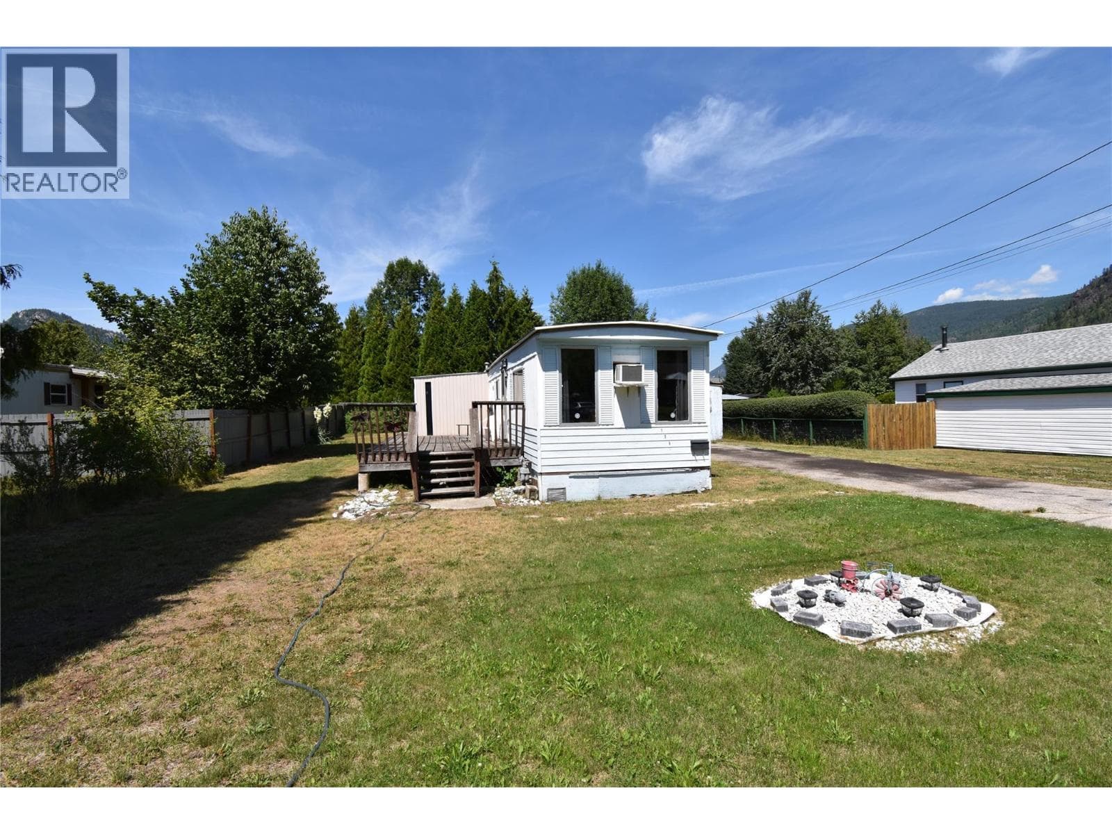 159 SCHULTE Crescent — Castlegar, British Columbia - Main photo