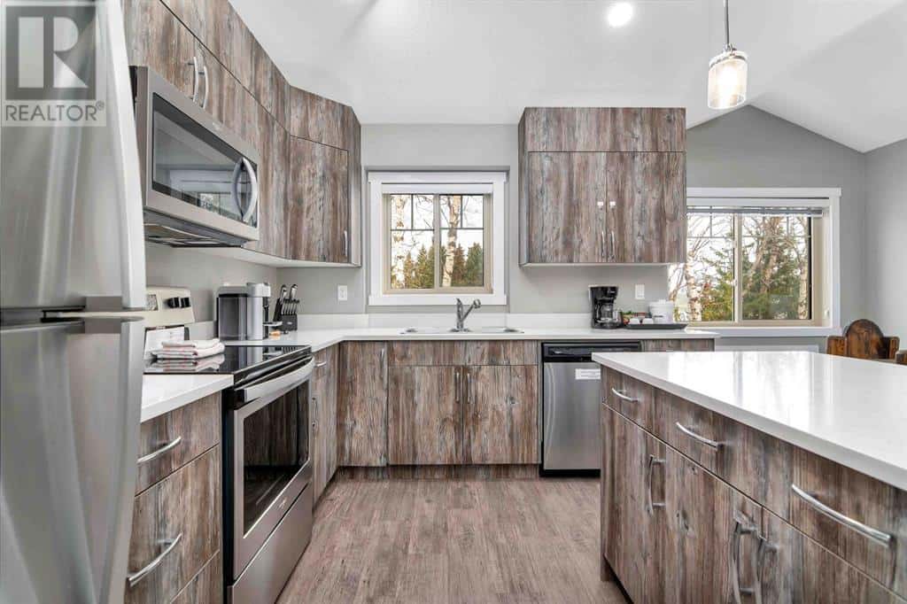 709/710, 401 4 Street — Rural Cypress County, Alberta - Photo 5 of 45