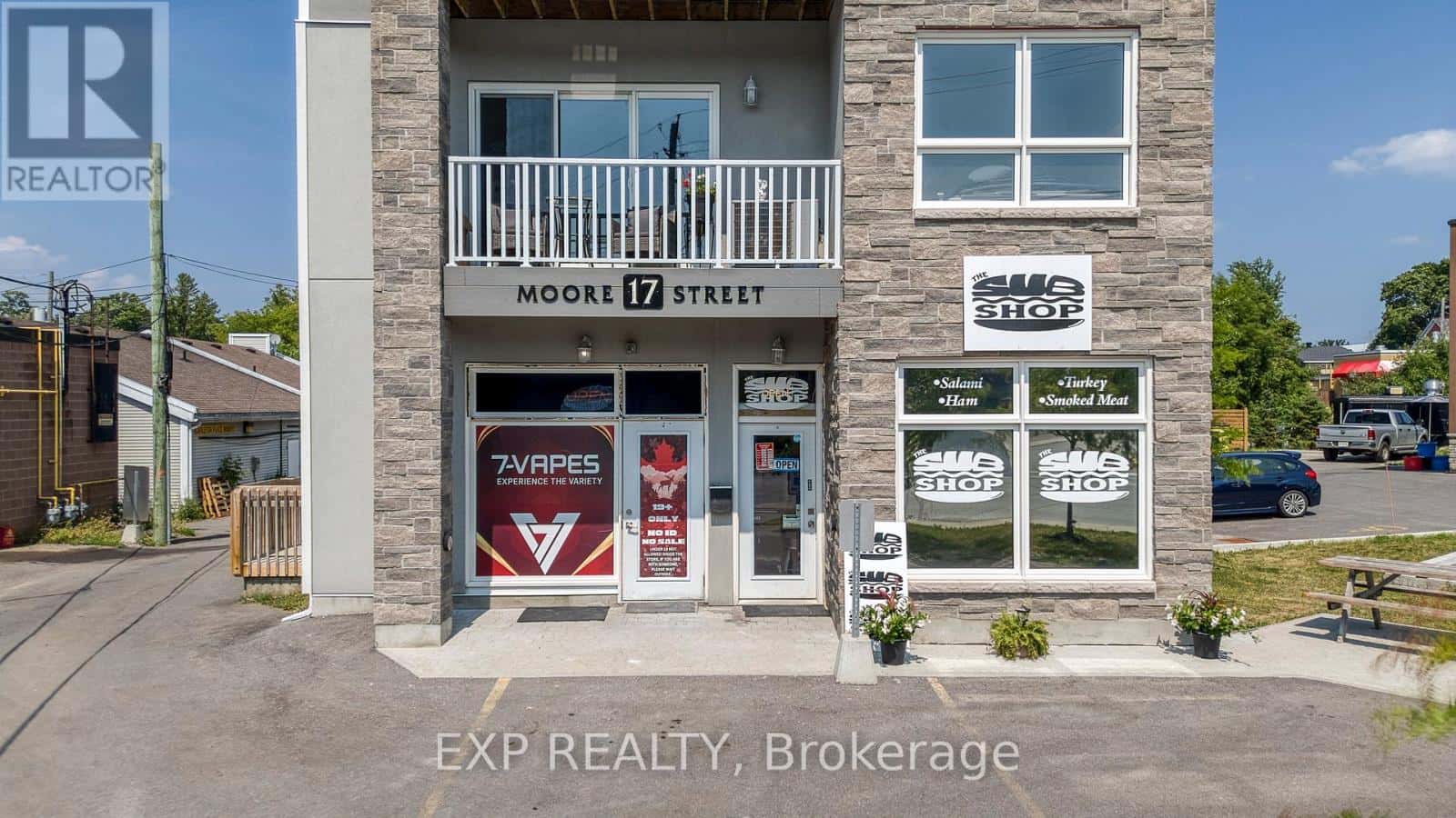 17 MOORE STREET — Carleton Place, Ontario - Photo 3 of 18