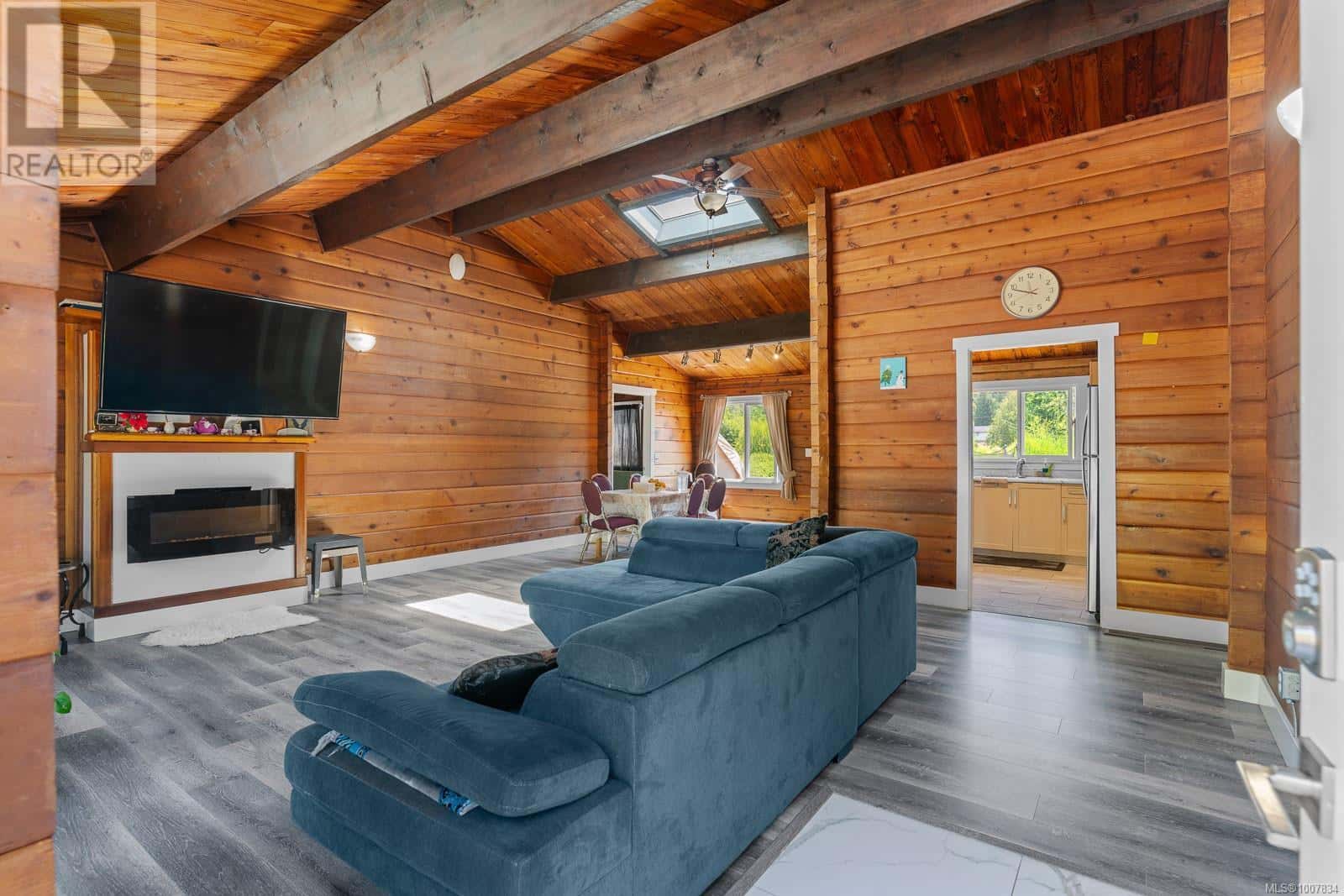 7425 Lantzville Rd — Lantzville, British Columbia - Photo 5 of 35