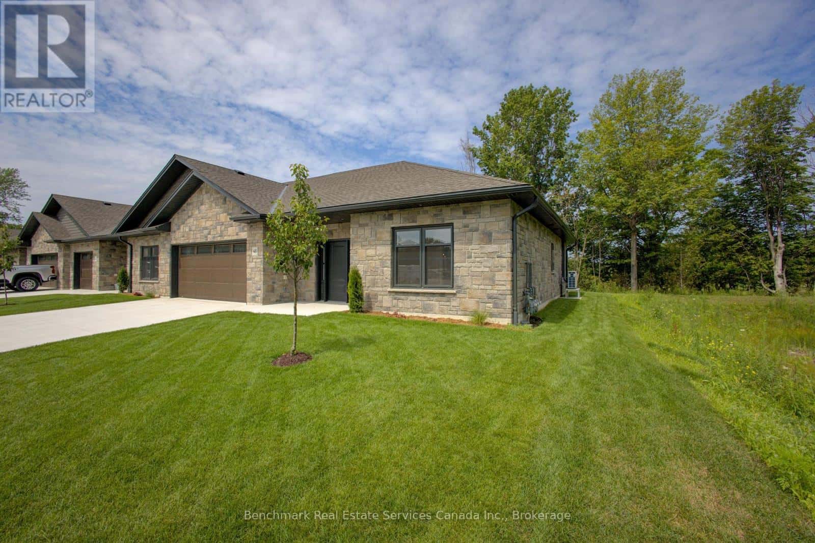 66 - 1182 QUEEN STREET — Kincardine, Ontario - Photo 2 of 48