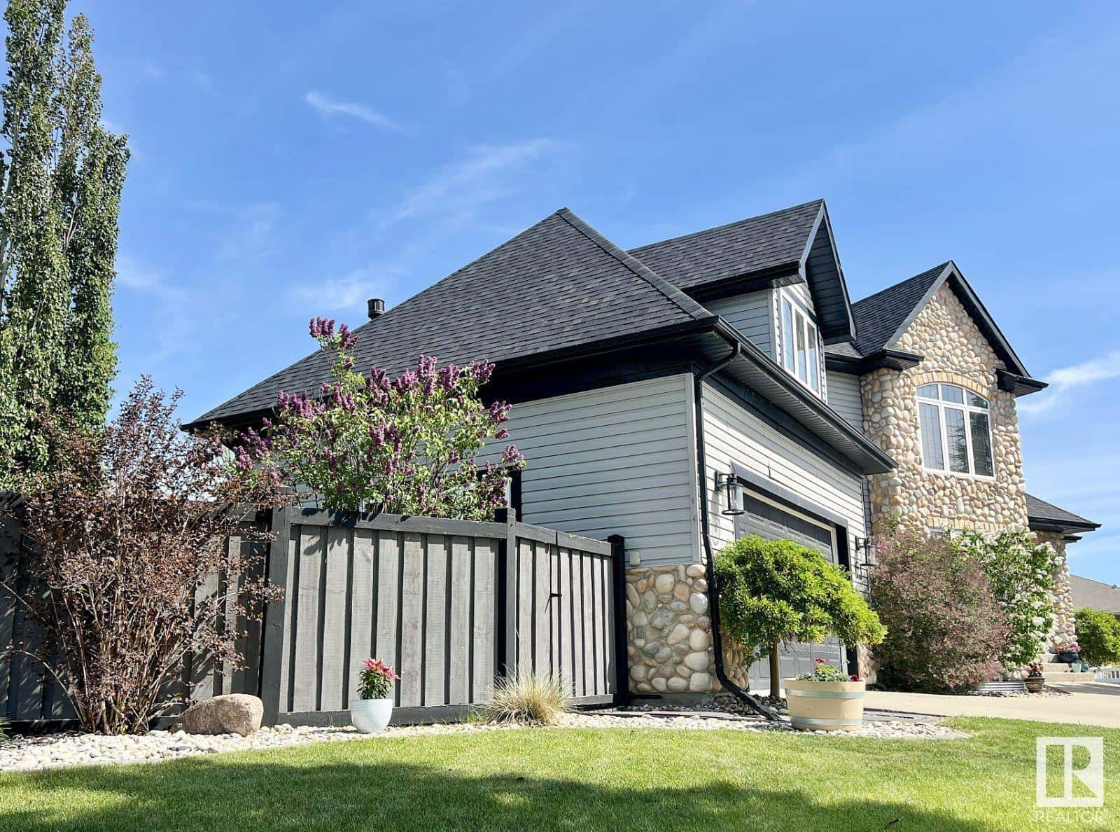 6004 32 AV — Beaumont, Alberta - Photo 3 of 69