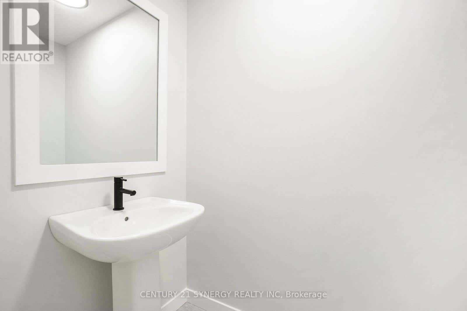 67 VILLENEUVE STREET — North Stormont, Ontario - Photo 4 of 31