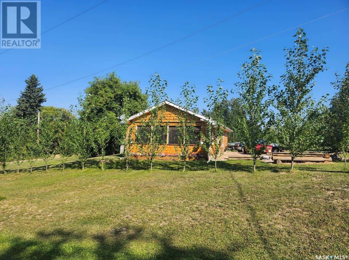 112 3rd AVENUE S — Big River, Saskatchewan - Photo 5 of 39