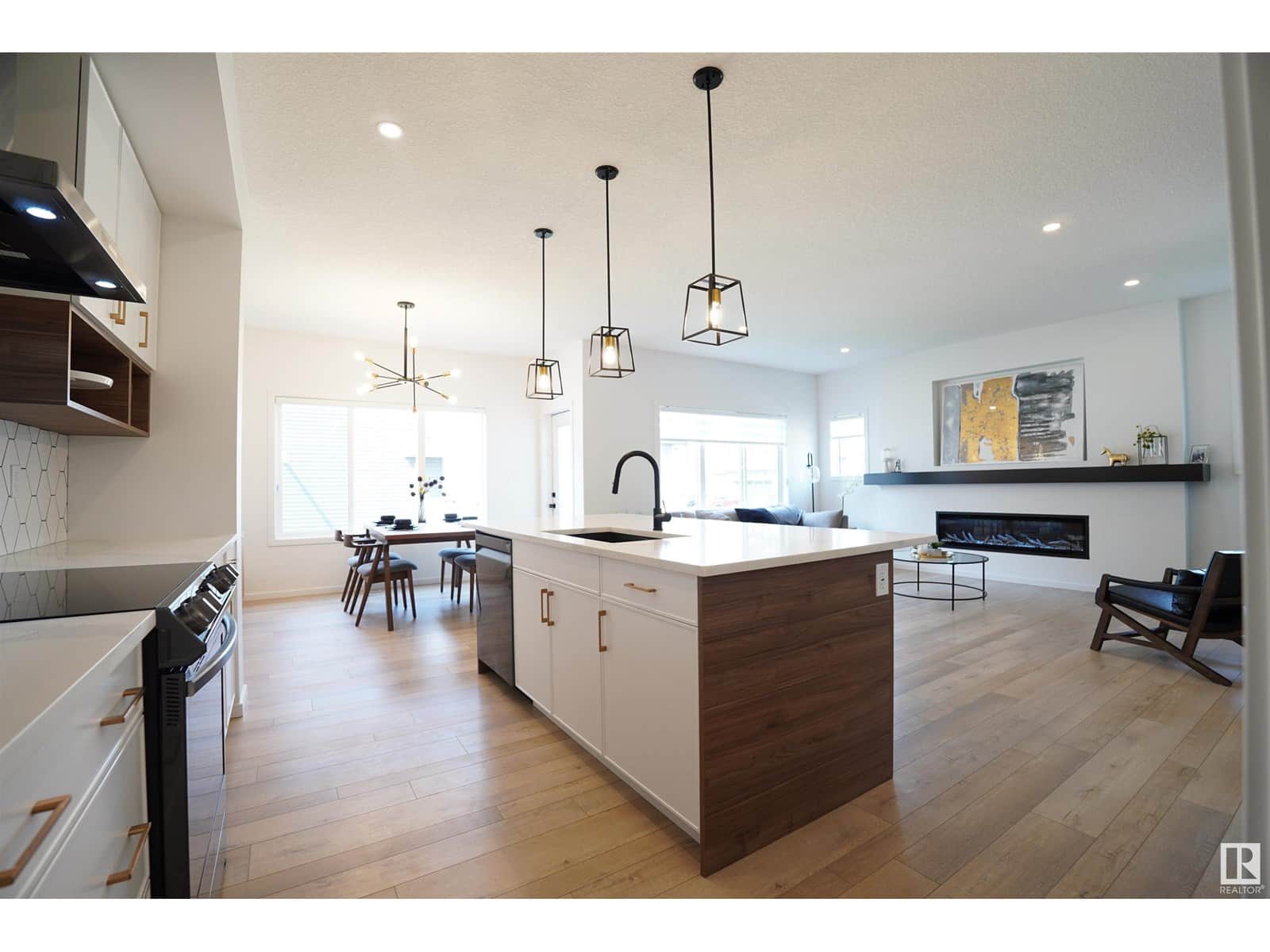 5557 SCHONSEE DR NW - Photo 3 of 35, Edmonton, Alberta