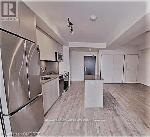 APH1-07 - 125 BRONTE ROAD — Oakville (BR Bronte), Ontario - Photo 3 of 84