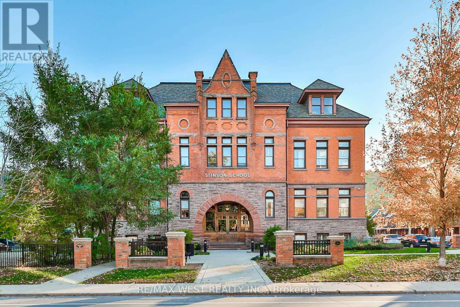 318 - 200 STINSON STREET — Hamilton (Stinson), Ontario - Photo 3 of 42