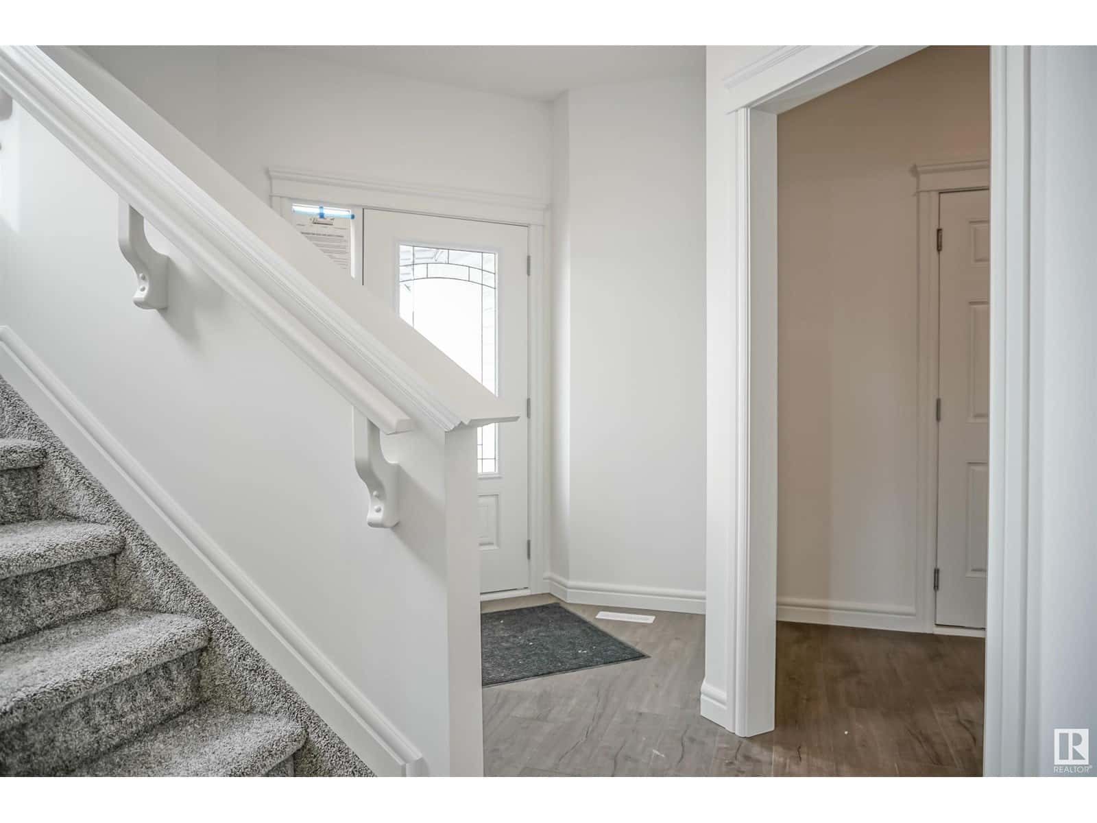 Stony Plain, Alberta — Stony Plain, Alberta - Photo 4 of 27