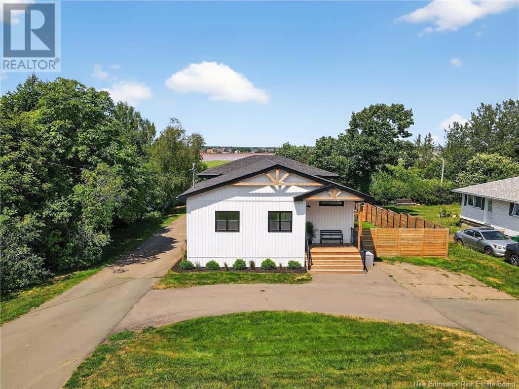 279 Hillsborough Road — Riverview, New Brunswick - Photo 2 of 50