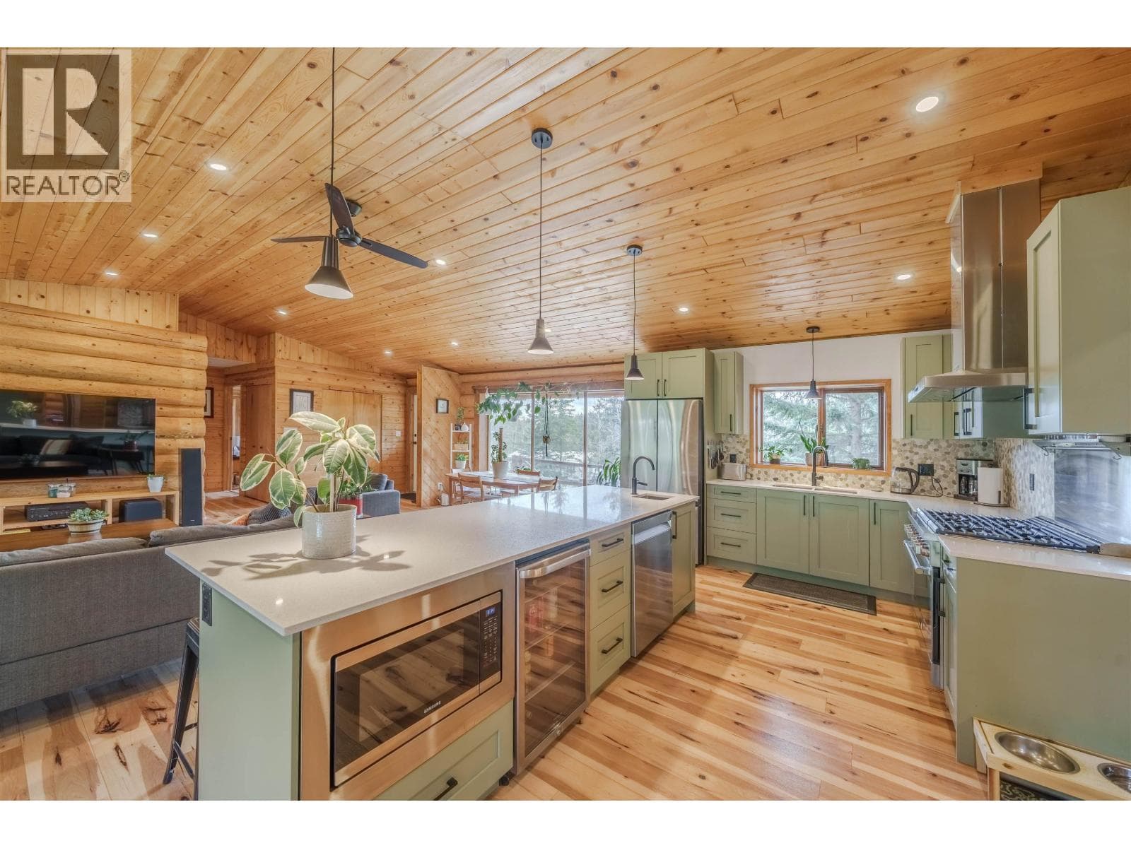 5172 KALLUM DRIVE — 108 Mile Ranch, British Columbia - Main photo