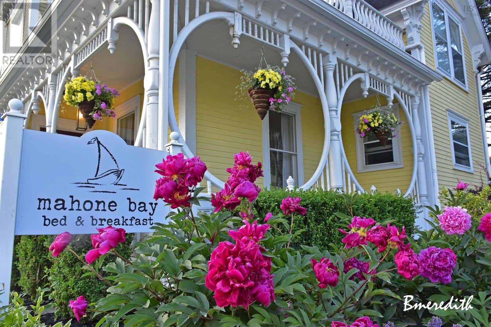 Mahone Bay, Nova Scotia — Mahone Bay, Nova Scotia - Photo 2 of 100