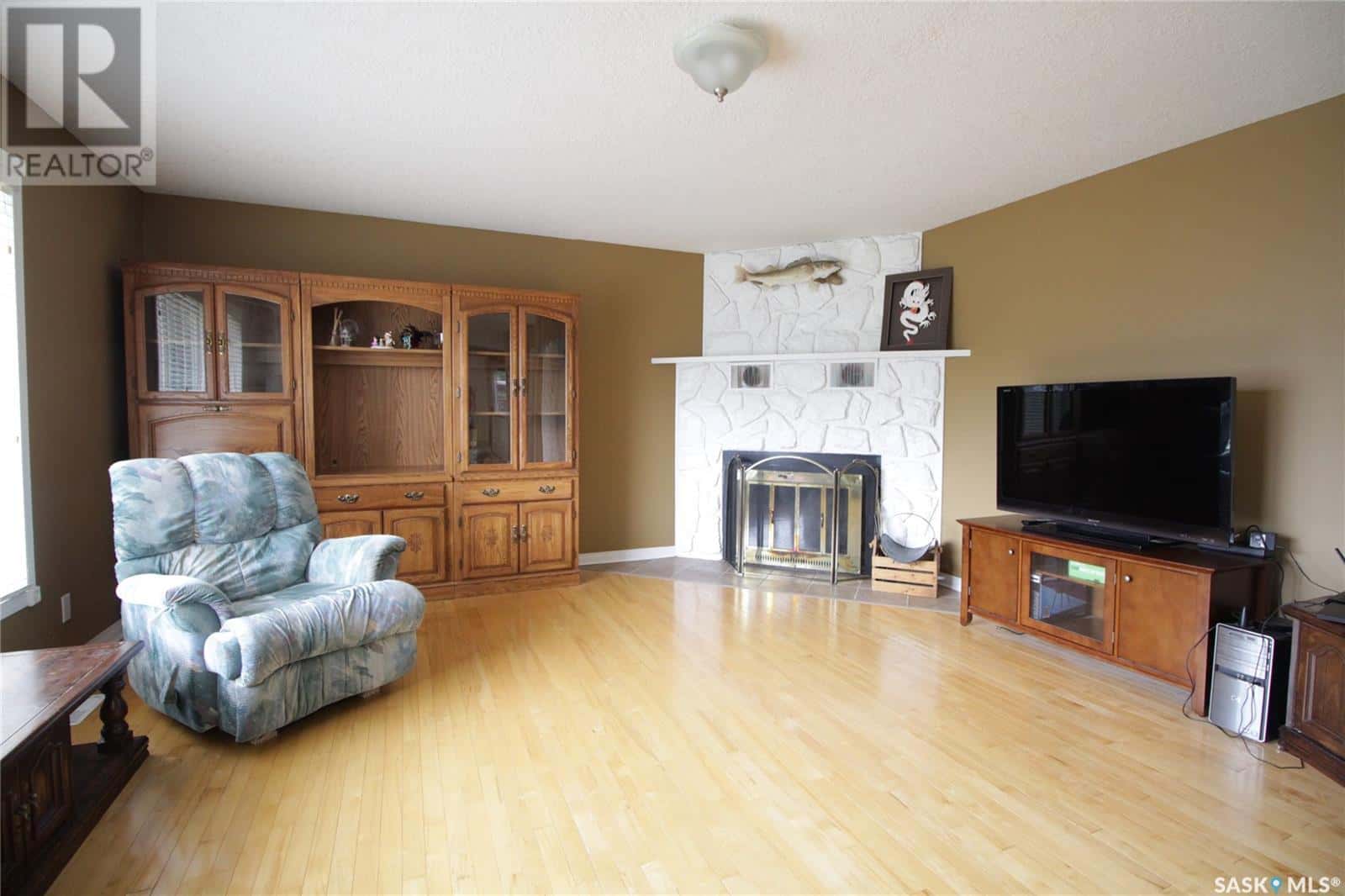 311 Pelly STREET — Rocanville, Saskatchewan - Photo 3 of 22