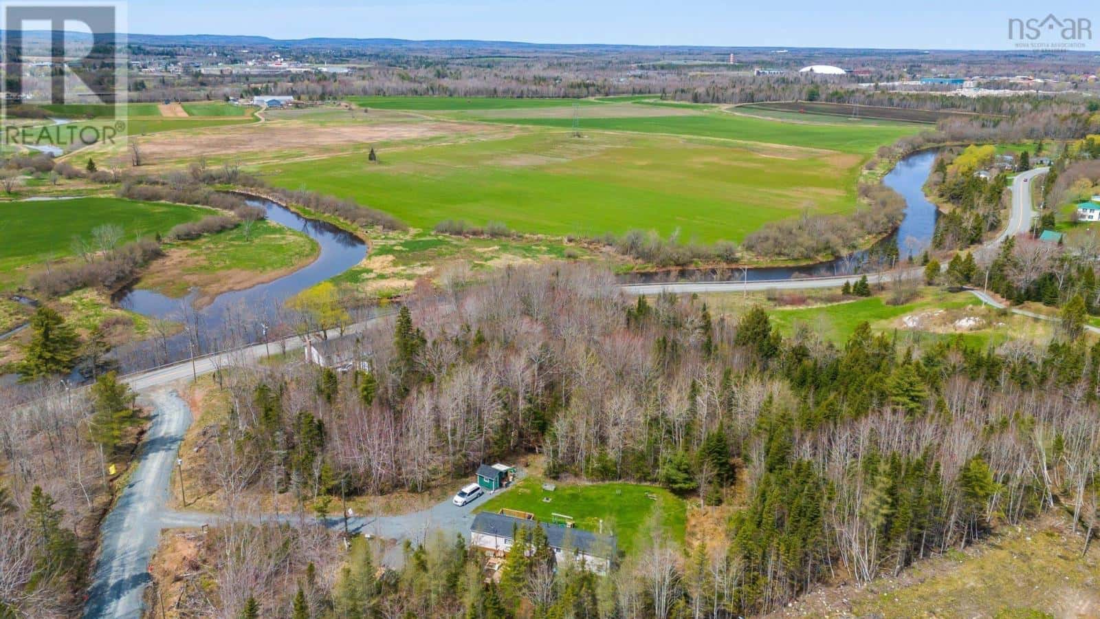 20 Dashmesh Avenue — Elmsdale, Nova Scotia - Photo 3 of 5