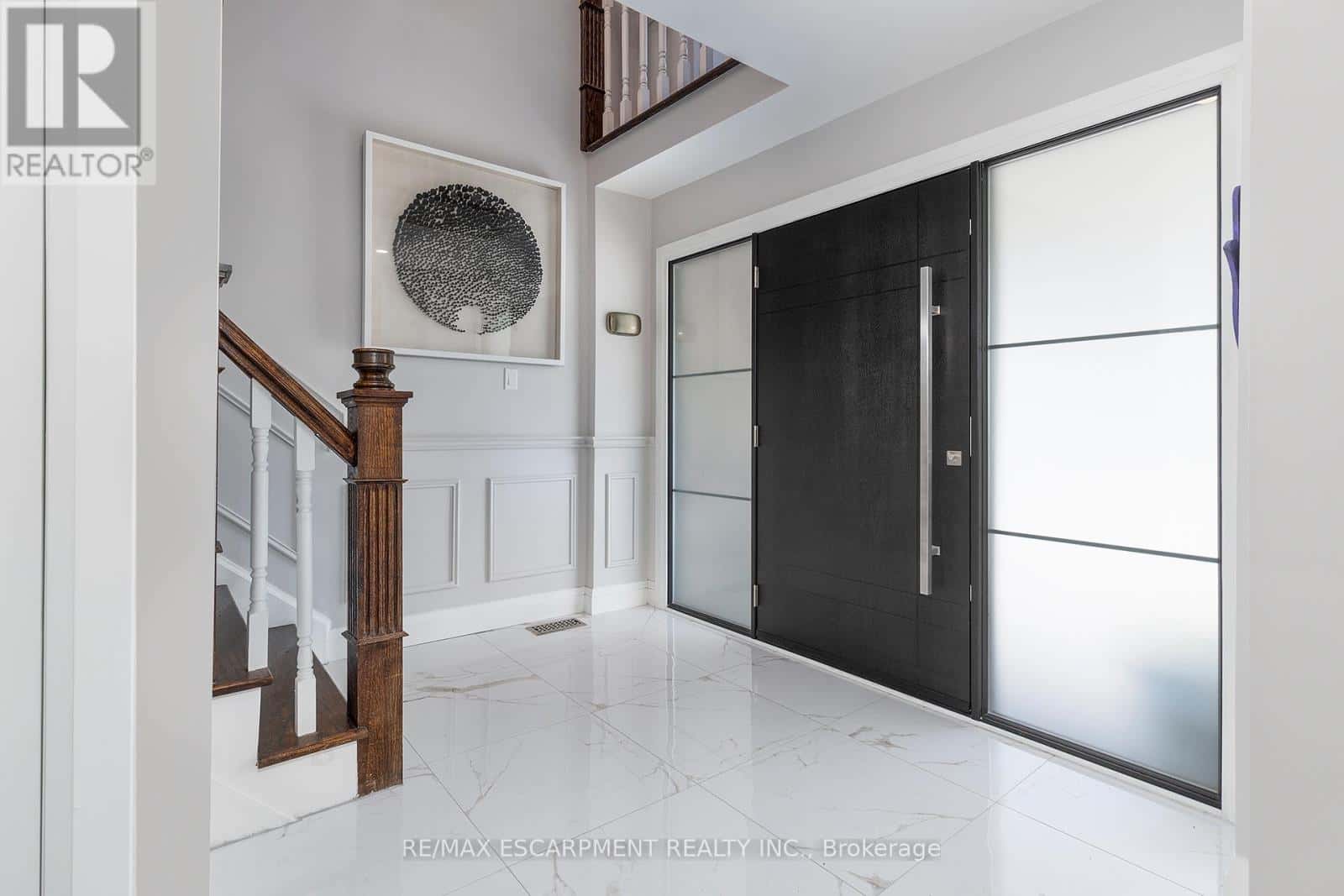 Burlington (Shoreacres), Ontario — Burlington (Shoreacres), Ontario - Photo 4 of 46