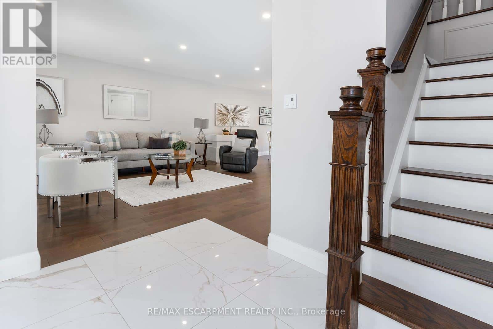 Burlington (Shoreacres), Ontario — Burlington (Shoreacres), Ontario - Photo 5 of 46