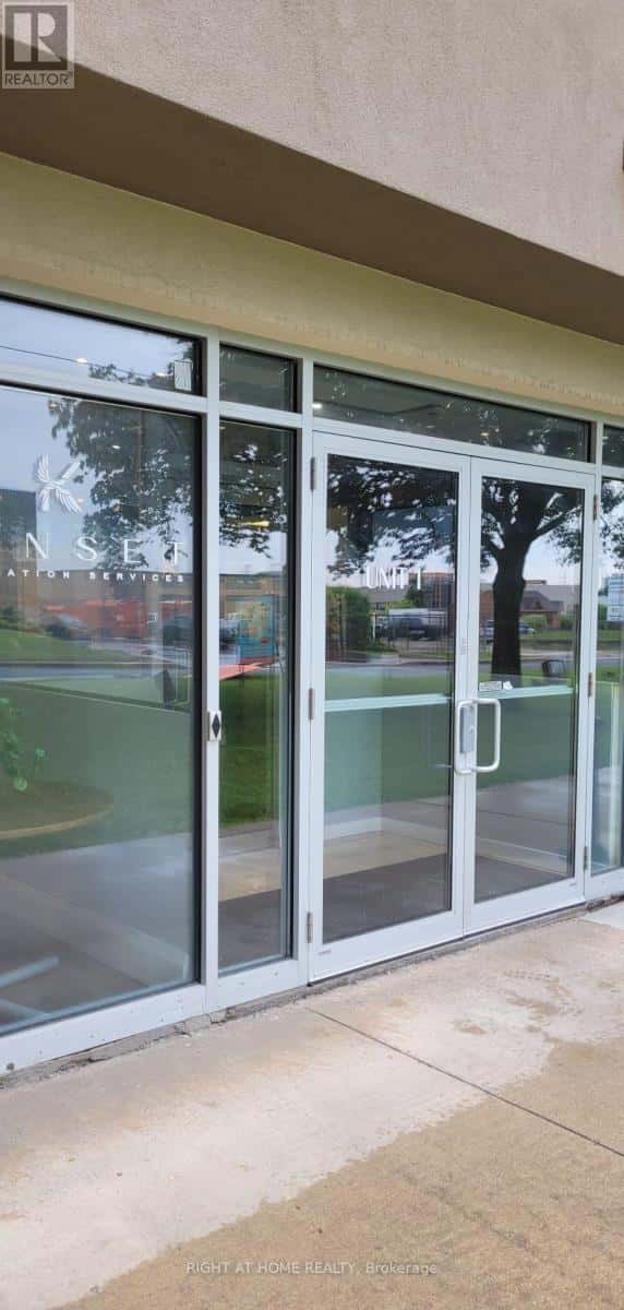 3 - 300 SUPERTEST ROAD — Toronto (York University Heights), Ontario - Photo 2 of 62