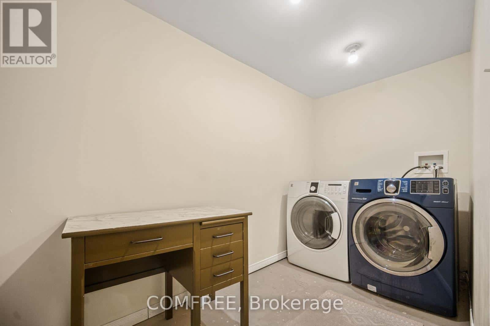 190 RATHOWEN STREET — London North (North N), Ontario - Photo 4 of 34