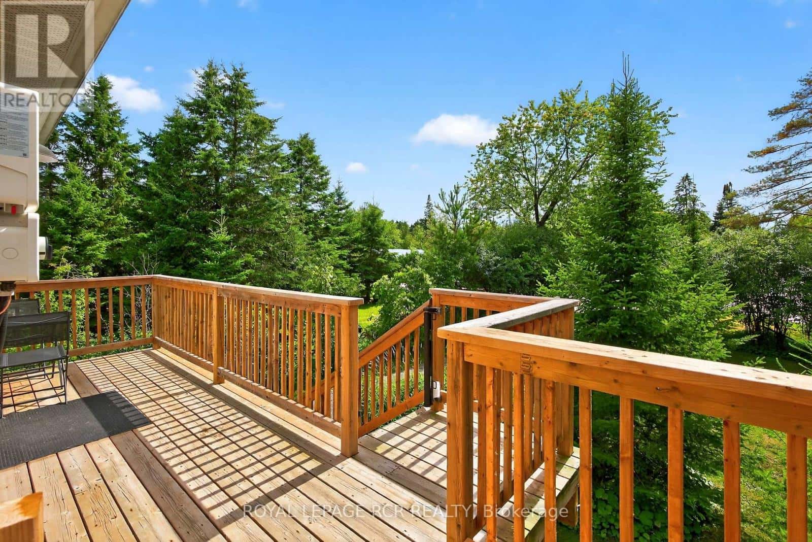 8 MUSTARD STREET — Uxbridge, Ontario - Photo 3 of 50