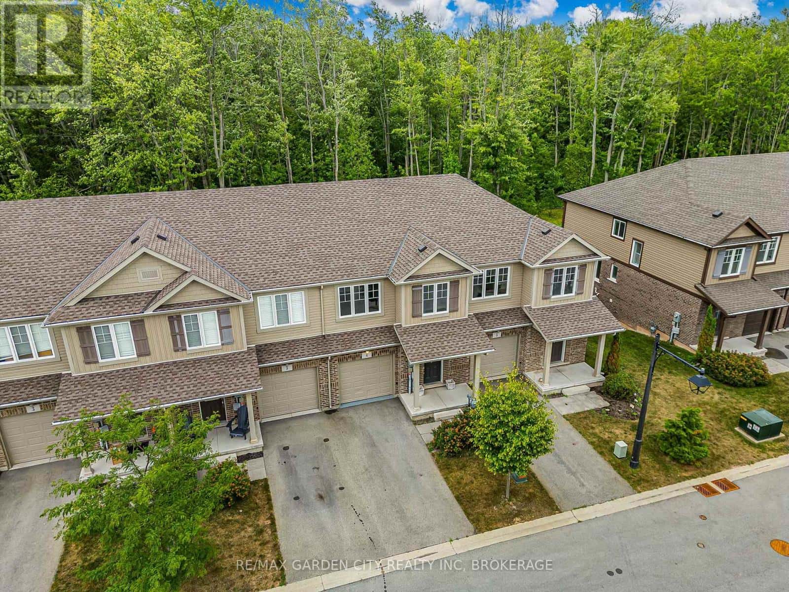 4 - 340 PROSPECT POINT ROAD N — Fort Erie (Ridgeway), Ontario - Photo 2 of 32