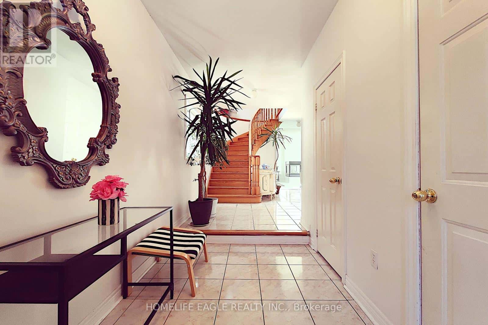 12 INDIGO STREET — Richmond Hill (Rouge Woods), Ontario - Photo 2 of 31