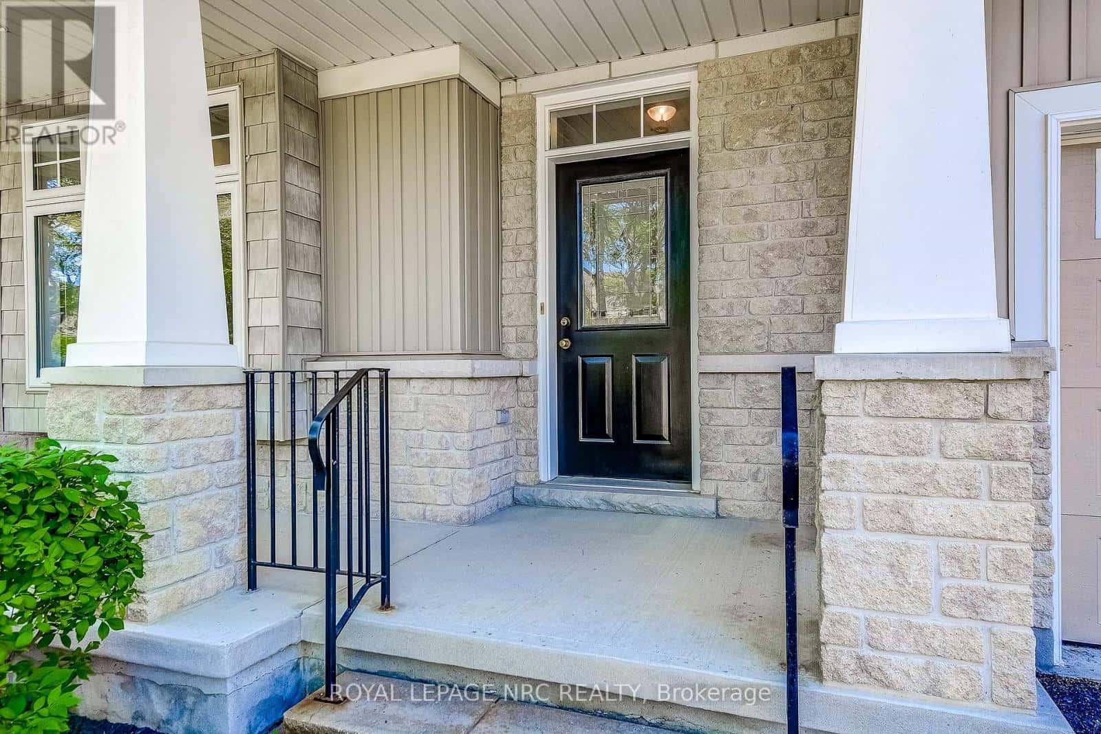 12 - 92 LORETTA DRIVE — Niagara-on-the-Lake (Virgil), Ontario - Photo 4 of 48