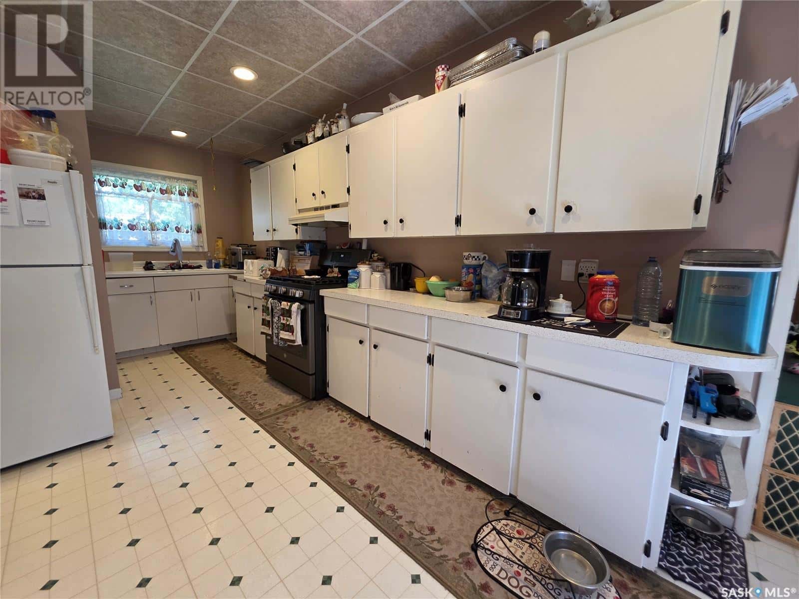 432 Leonard STREET — Herbert, Saskatchewan - Photo 2 of 50