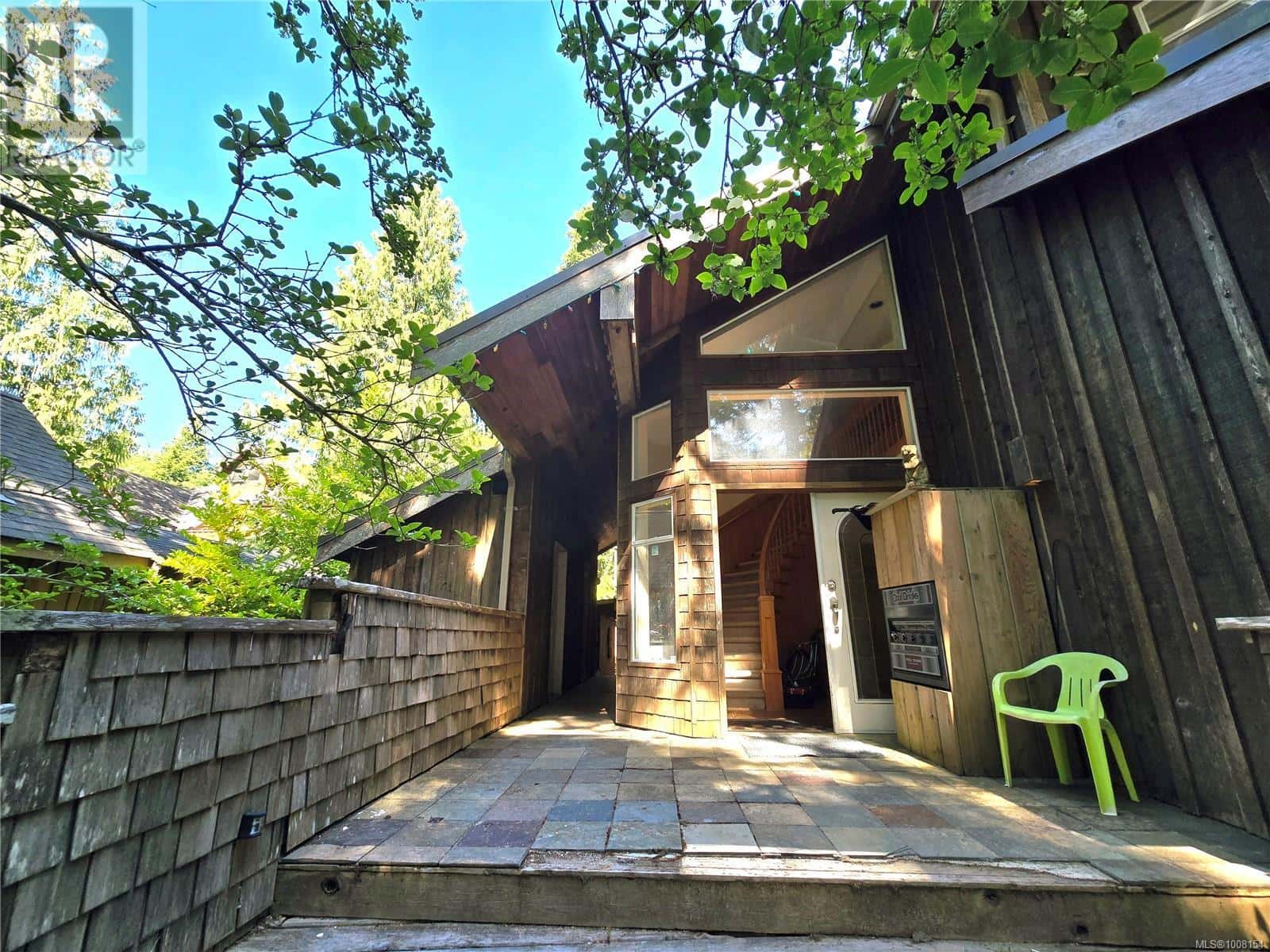 1294 Lynn Rd — Tofino, British Columbia - Photo 2 of 17