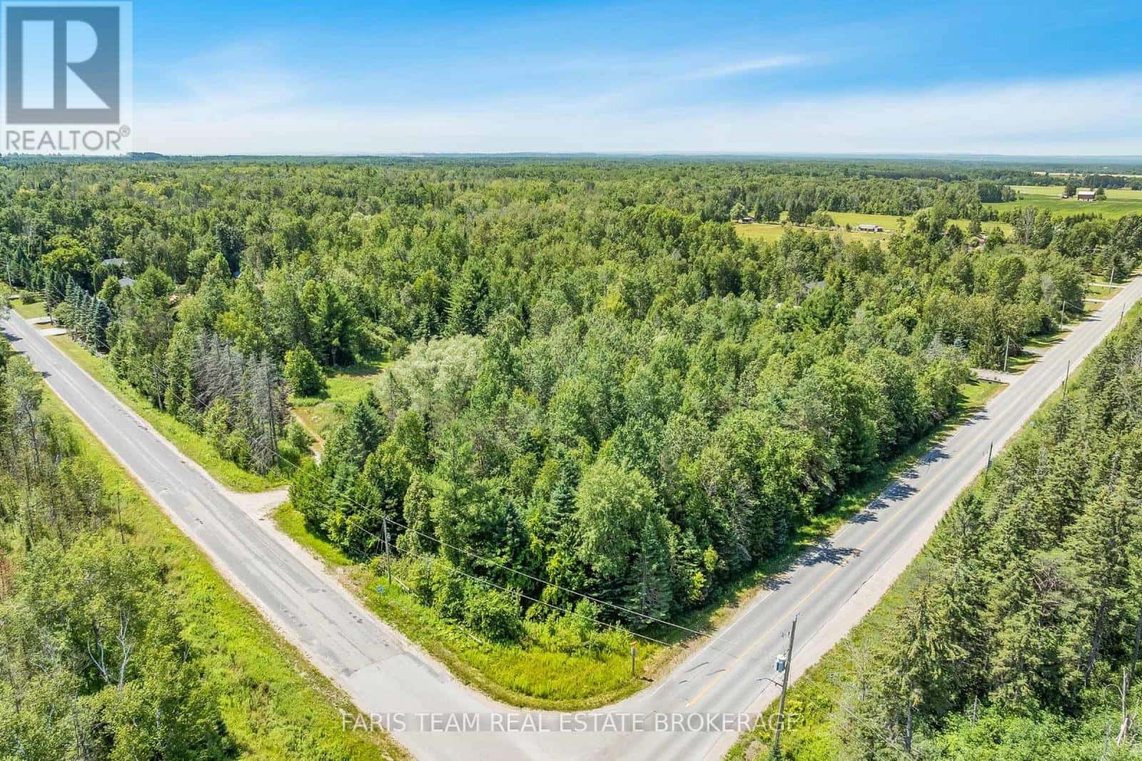 8018 8TH LINE — Essa, Ontario - Photo 3 of 22