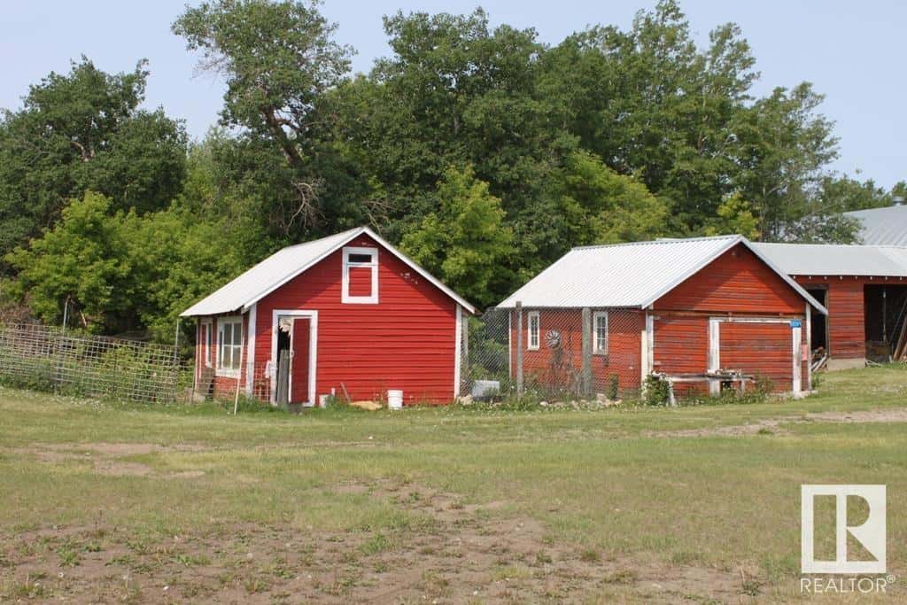 16420 TWP RD 512 — Rural Beaver County, Alberta - Photo 2 of 28