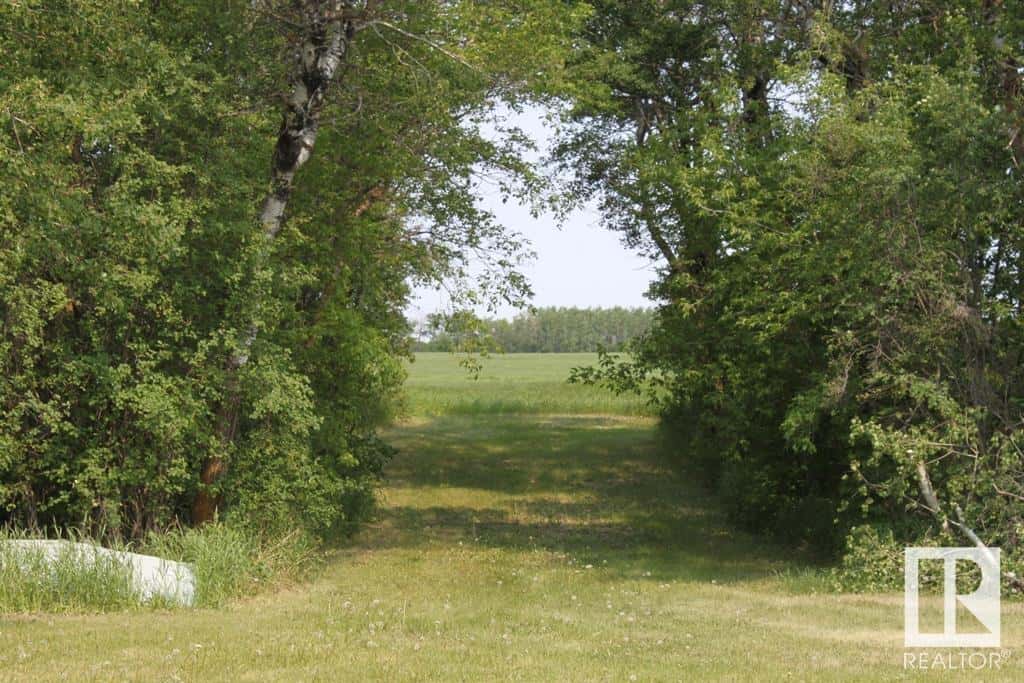 16420 TWP RD 512 — Rural Beaver County, Alberta - Photo 3 of 28