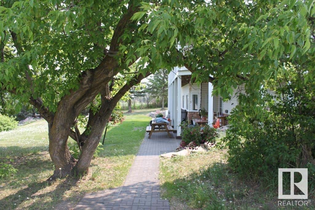 16420 TWP RD 512 — Rural Beaver County, Alberta - Photo 4 of 28