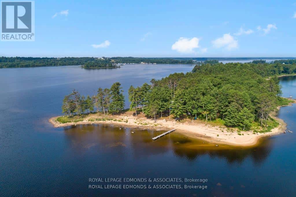 Petawawa, Ontario — Petawawa, Ontario - Photo 2 of 80