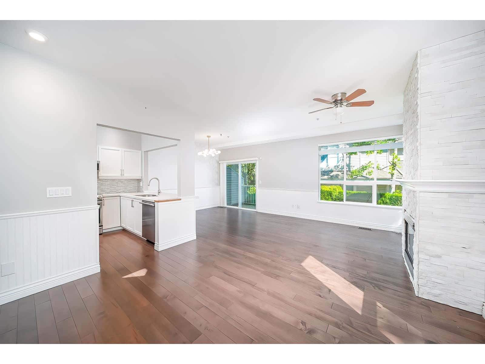 24 8568 209 STREET — Langley, British Columbia - Photo 3 of 32