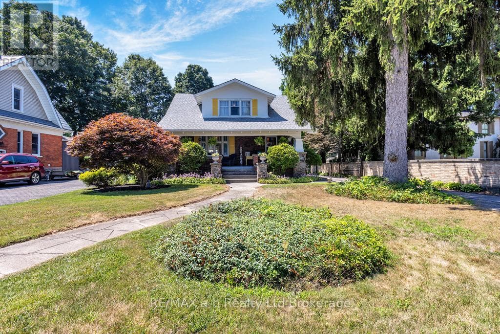 347 BROADWAY STREET — Tillsonburg, Ontario - Main photo