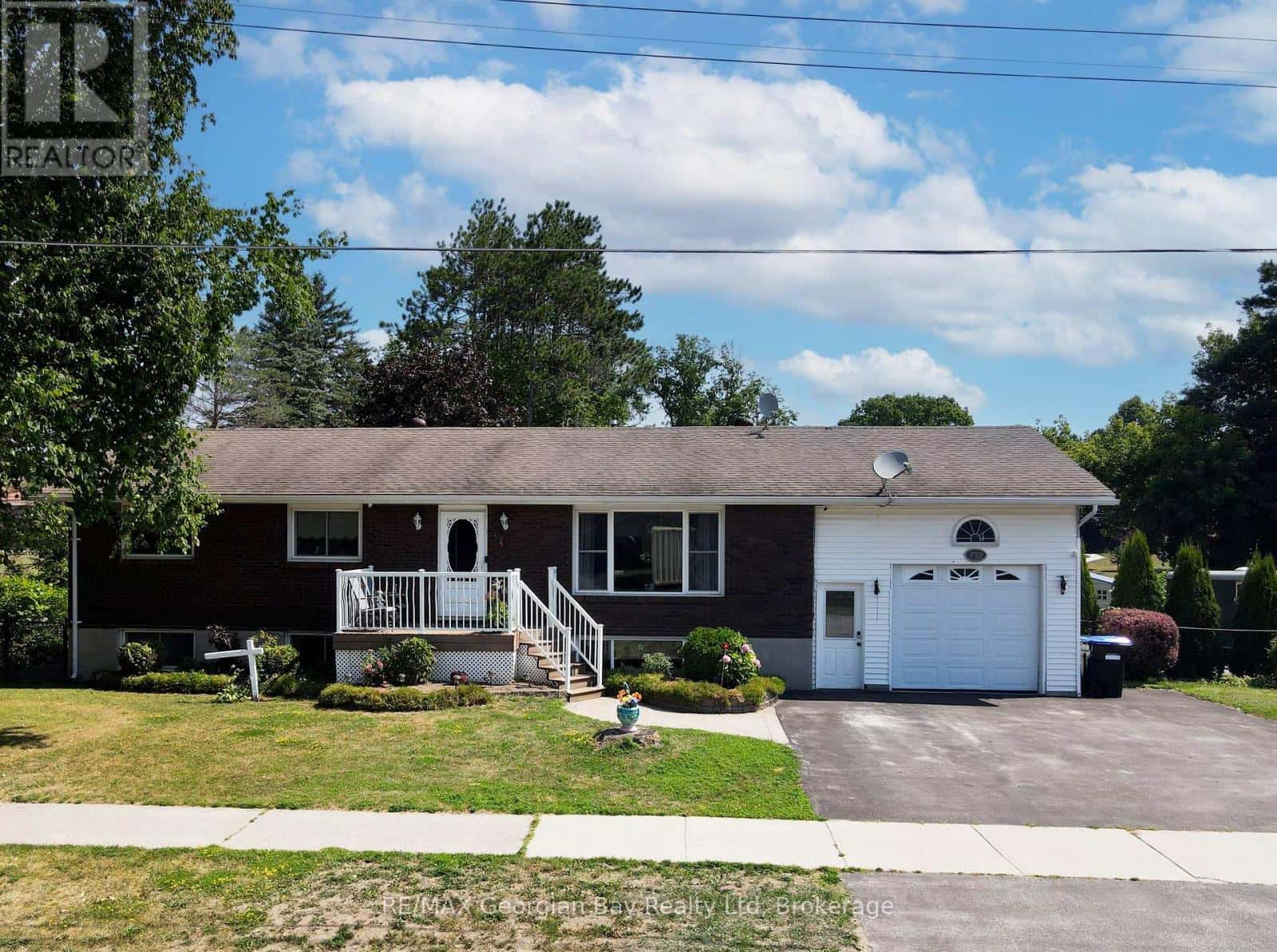 Tay (Port McNicoll), Ontario — Tay (Port McNicoll), Ontario - Photo 2 of 49