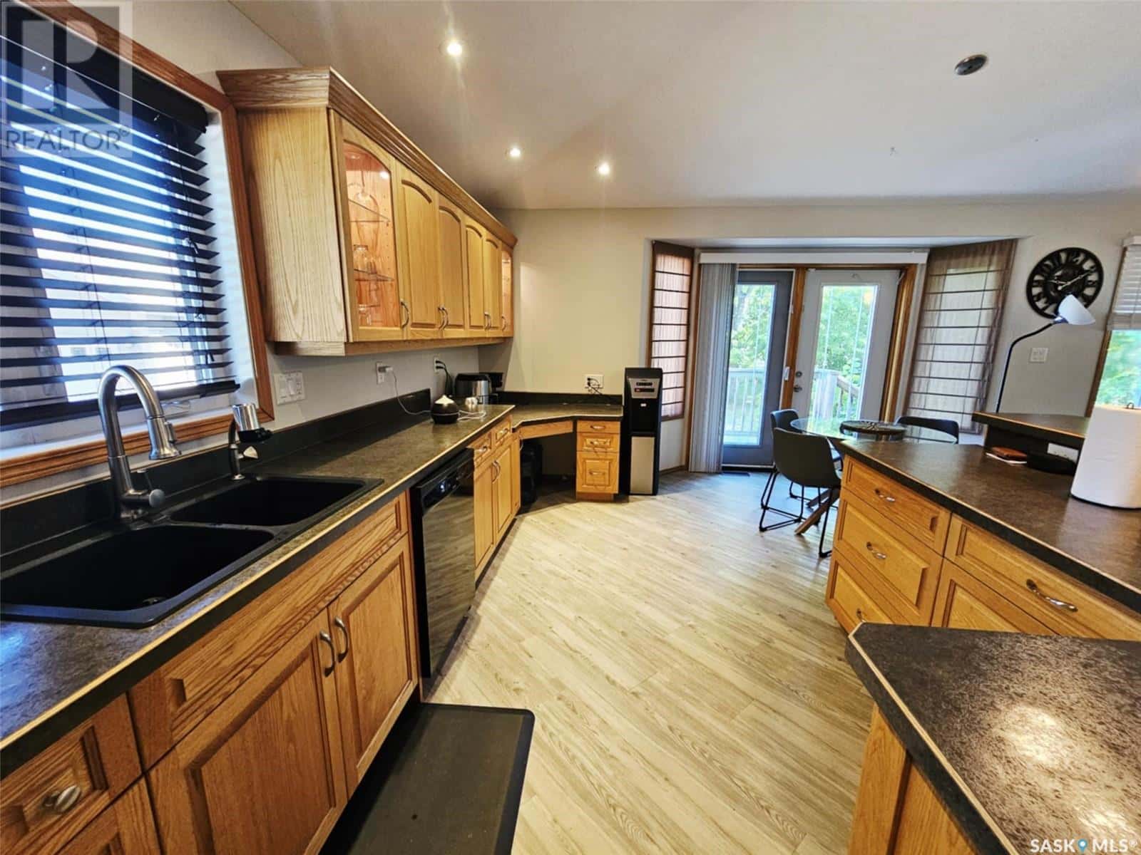 1122 Borden DRIVE — Esterhazy, Saskatchewan - Photo 4 of 50