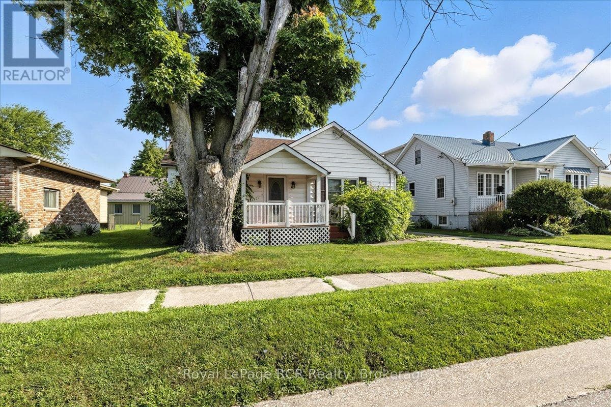 506 JOHN STREET — St. Clair, Ontario - Main photo