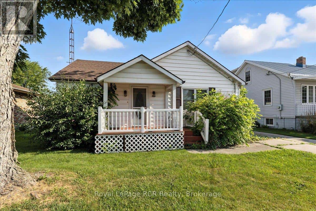 506 JOHN STREET — St. Clair, Ontario - Photo 3 of 42