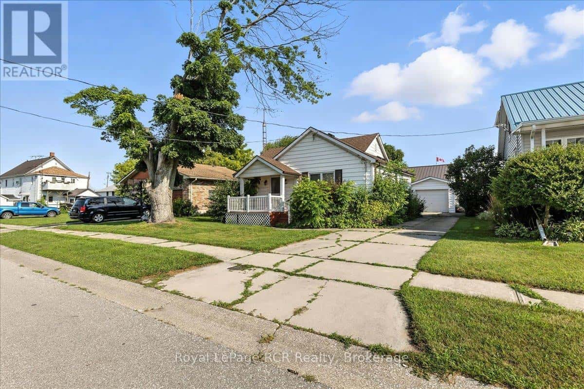 506 JOHN STREET — St. Clair, Ontario - Photo 4 of 42